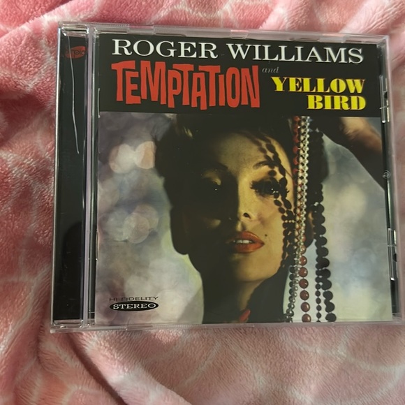 Roger Williams‎ temptation and yelllow birds - Picture 1 of 2